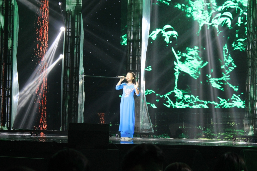 nhat minh tro thanh quan quan giong hat viet nhi 2016