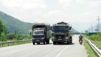 tai xe bat an di chuyen tren quoc lo 1 doan qua phu yen