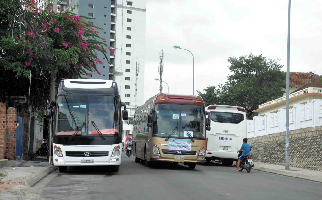 xe 45 cho bao vay nha dan quanh cac diem tham quan tai nha trang