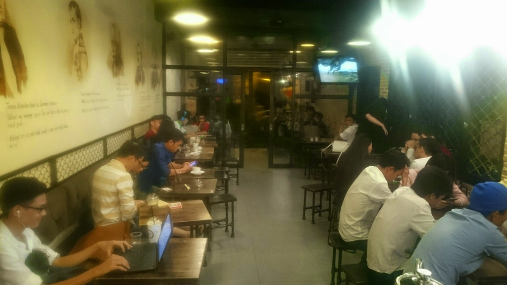 ca phe xuyen dem trao luu moi cua gioi tre sai gon