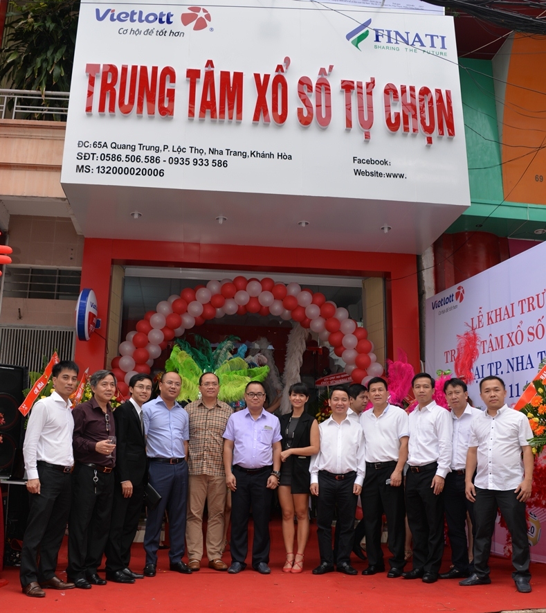 vietlott co mat tai khanh hoa ve so mien trung se day thach thuc