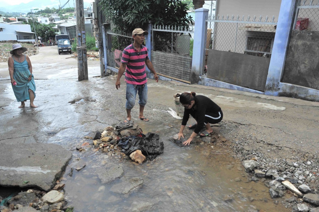 canh tan hoang tai con xom nho noi co ca gia dinh giao vien bi nuoc lu cuon tu vong truoc ngay 2011