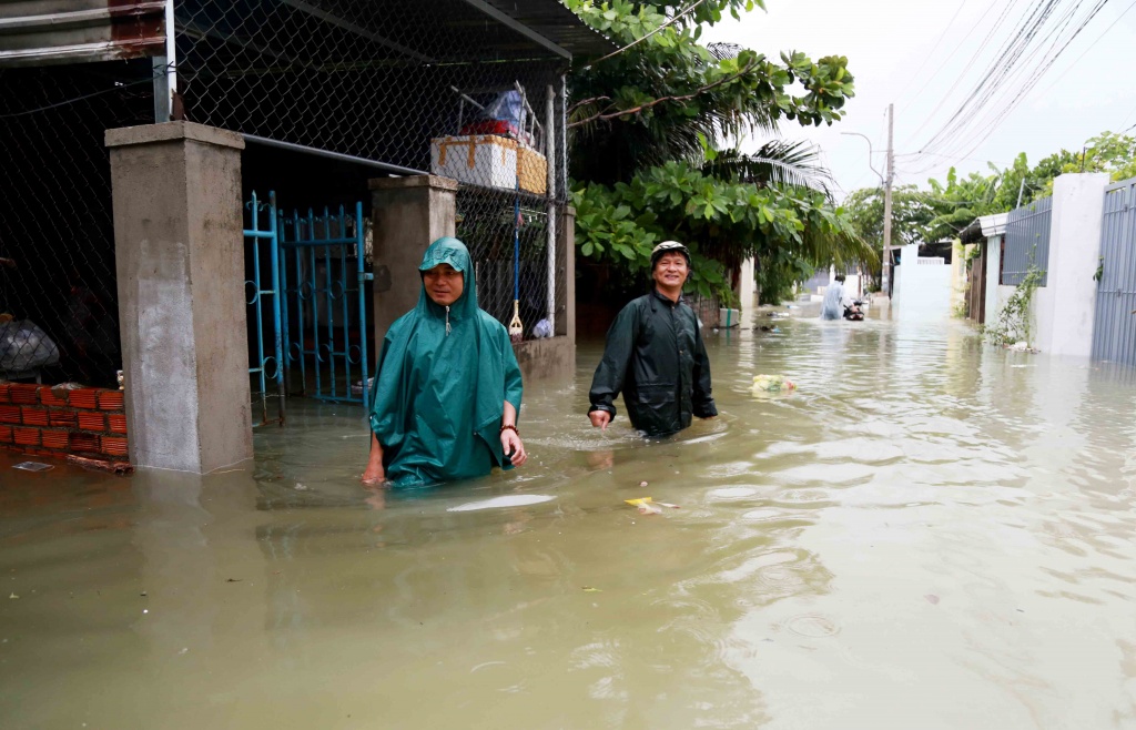 hau qua bao so 8 va 9 khanh hoa thiet hai gan 400 ti dong
