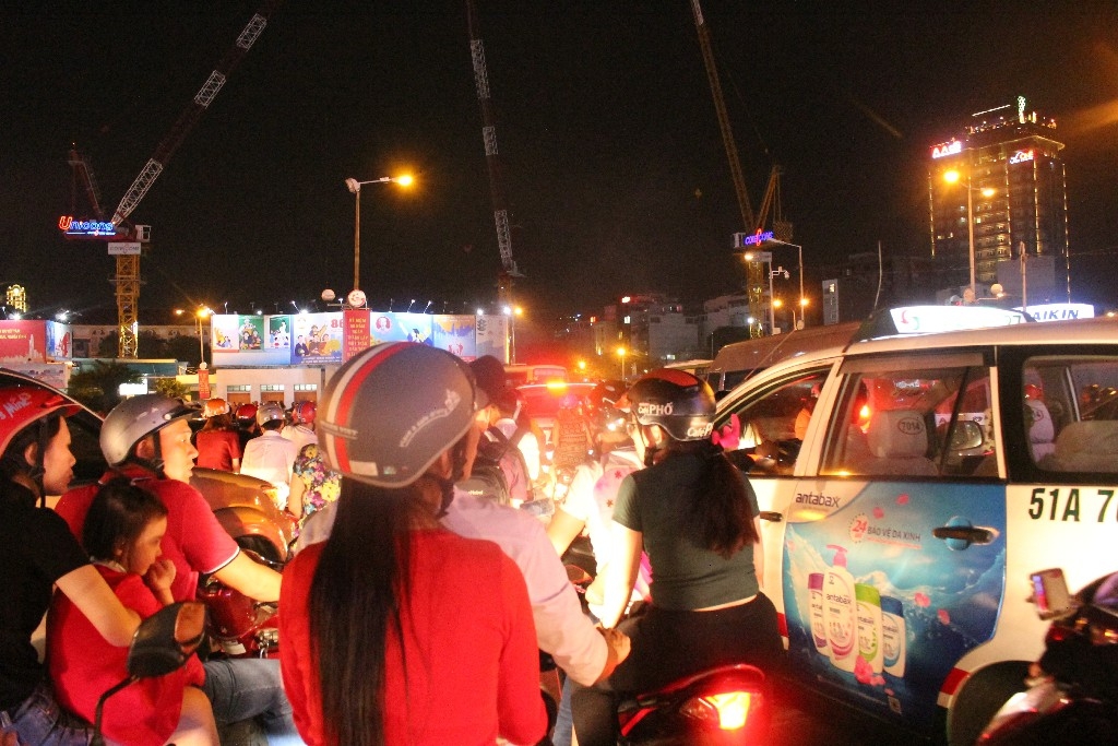 truc tiep ha noi tp hcm ruc ro dem noel