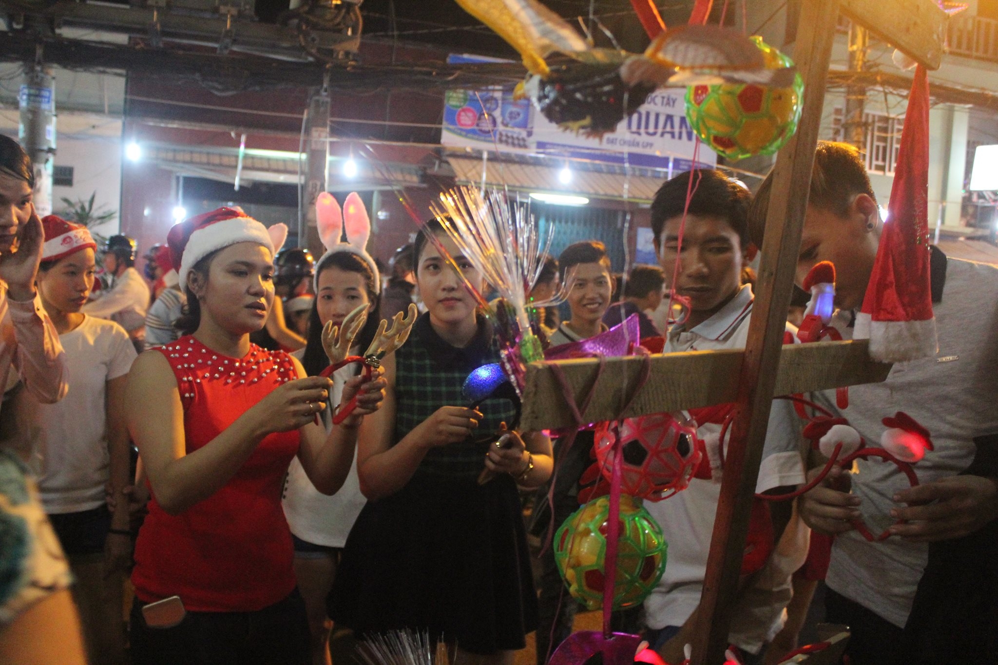 truc tiep ha noi tp hcm ruc ro dem noel