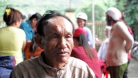 ngang nhien khai dao nui khai thac dat da tai vung sat lo