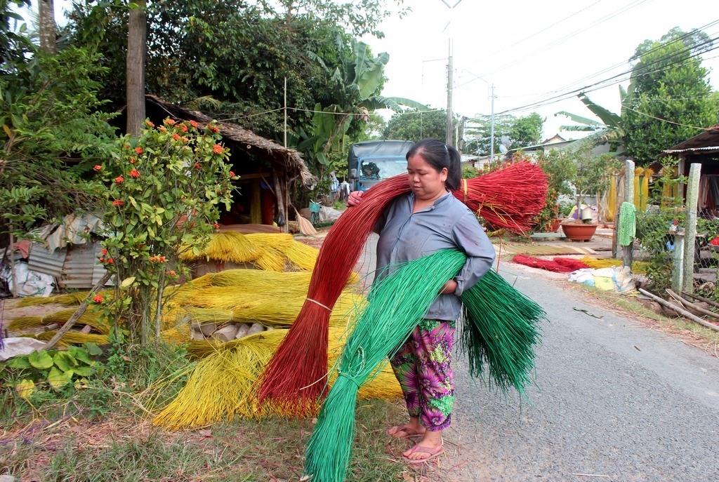 chie u di nh yen tram nam giu la ng nghe co