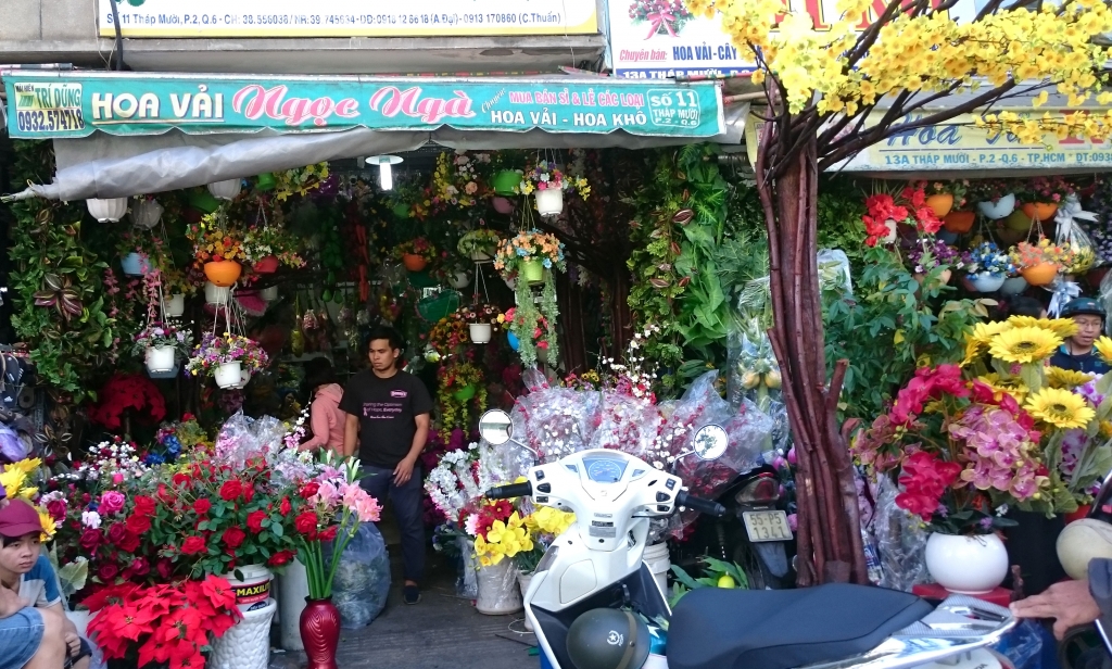 thi truo ng do trang tri te t tranh ga den ga li xi hinh galen ngoi