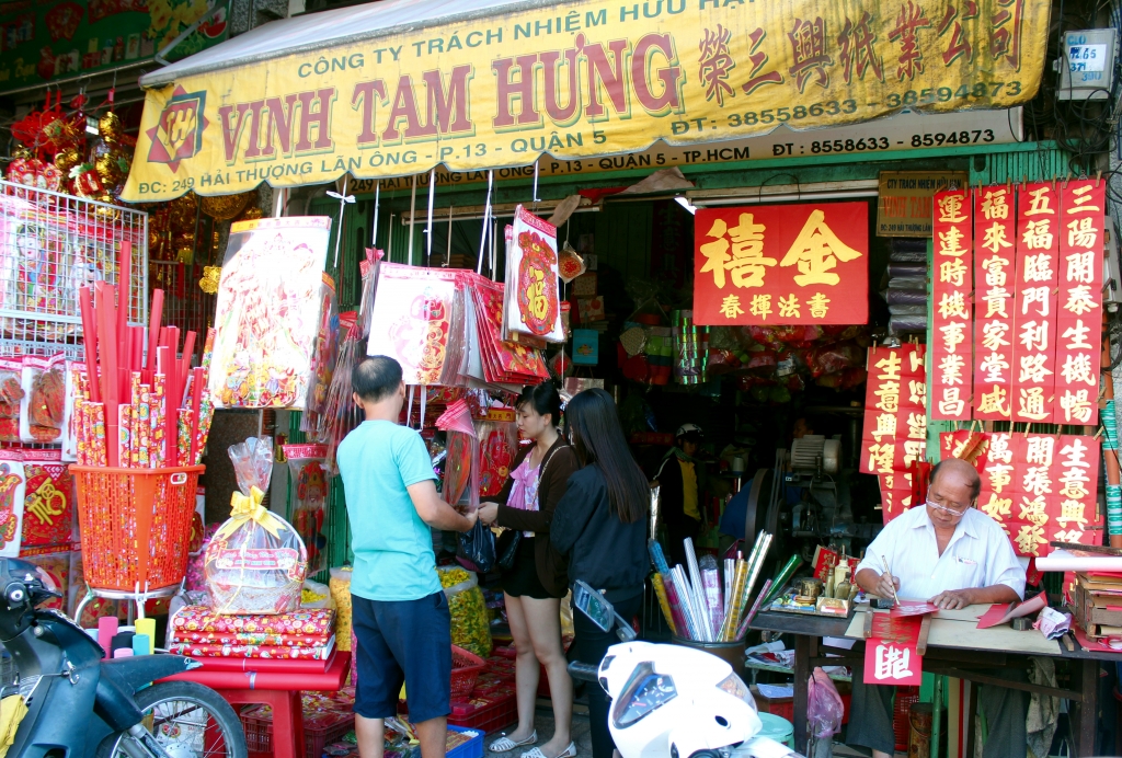 thi truo ng do trang tri te t tranh ga den ga li xi hinh galen ngoi