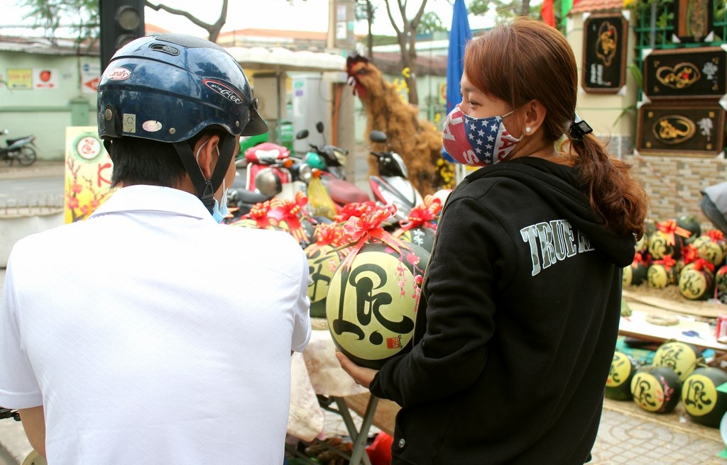 ngo i vi a he kie m tie n trie u nho nghe kha c dua ha u