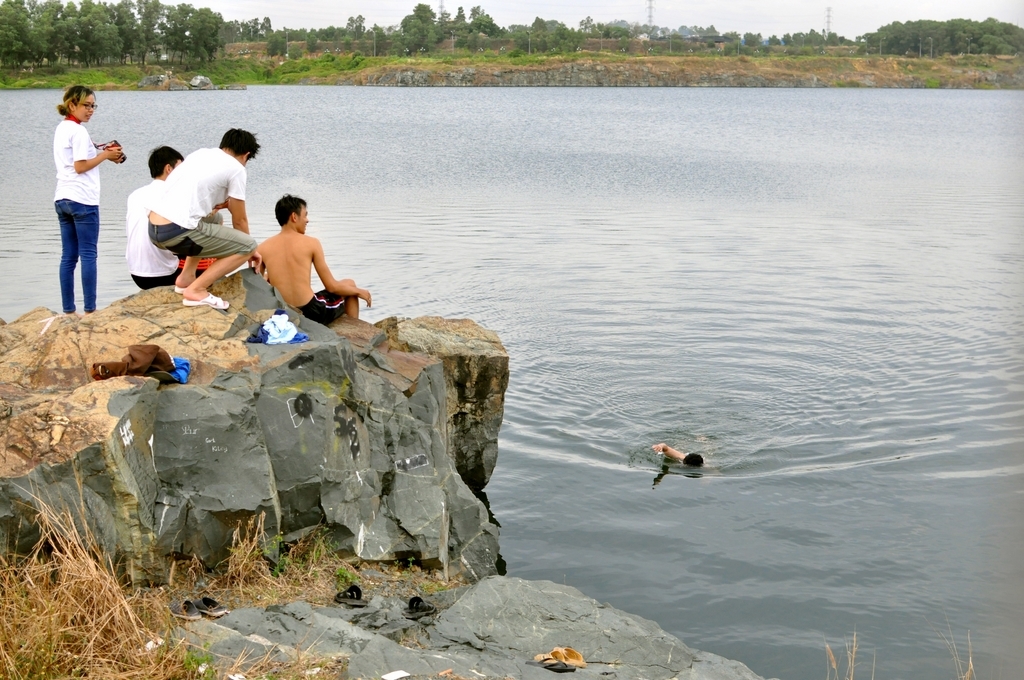vuo t ra o nho n dem nhau ra tam su o ho tu tha n