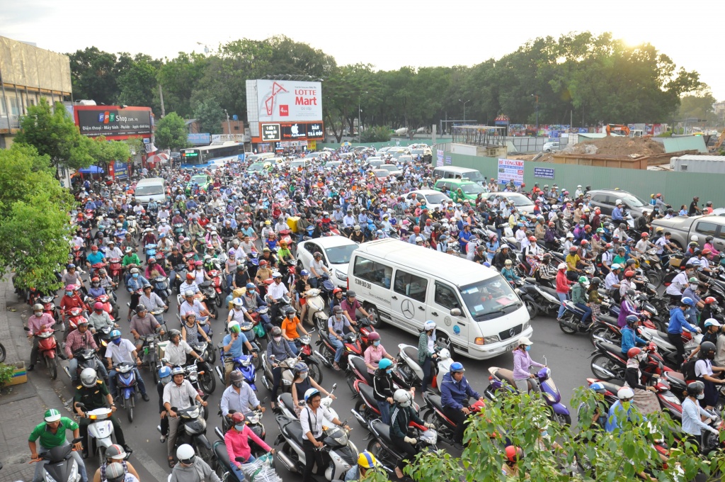 tp hcm tang cuong dam bao an toan giao thong dip le 304 va 15