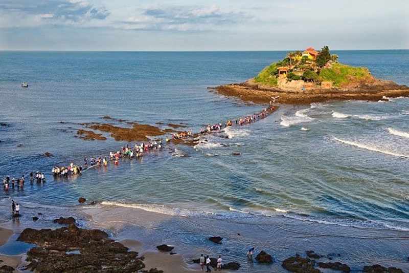 du bao diem den hut khach nuom nuop o vung tau thang du lich he