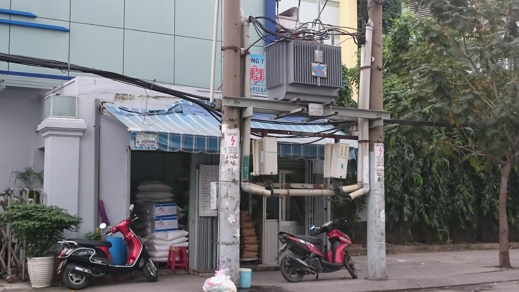 om tram bien ap muu sinh bat chap tu than rinh rap