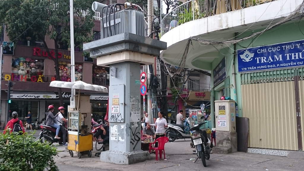 om tram bien ap muu sinh bat chap tu than rinh rap