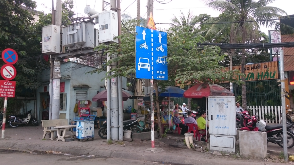 om tram bien ap muu sinh bat chap tu than rinh rap