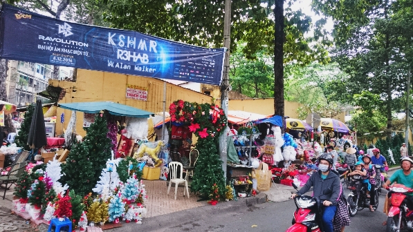 nhon nhip thi truong do giang sinh