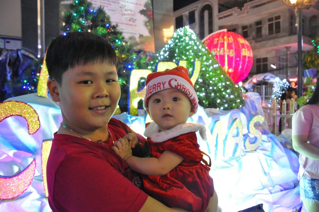nguoi dan do ve xom dao don giang sinh
