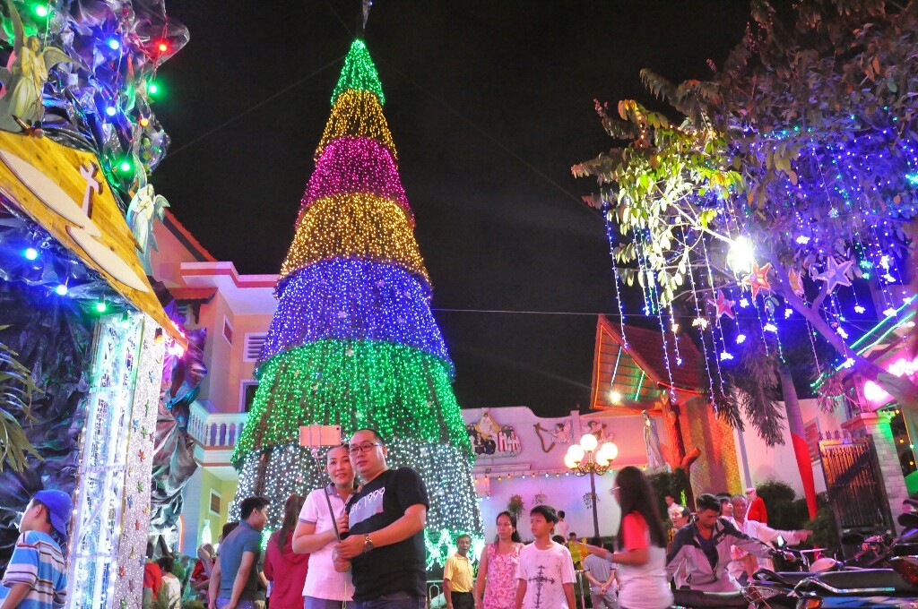 nguoi dan do ve xom dao don giang sinh