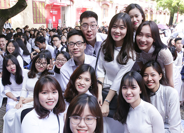 nu sinh ha noi xinh dep trong ngay be giang
