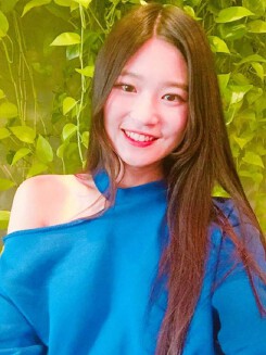 “Hot girl ván trượt” gây sốt cộng đồng mạng