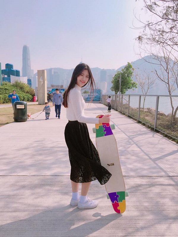 hot girl van truot gay sot cong dong mang