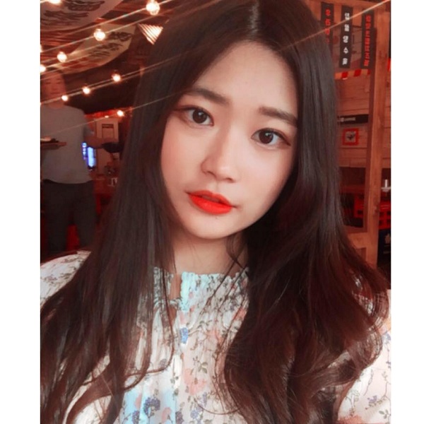 hot girl van truot gay sot cong dong mang