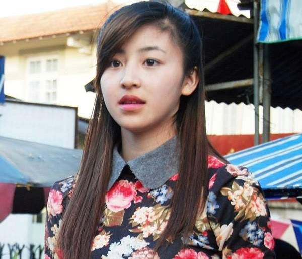 ba co gai duoc gan mac hot girl tren mang gio ra sao