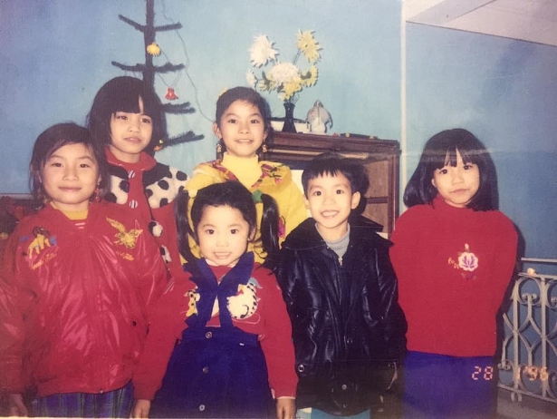 Bà mẹ 9x khoe ảnh thời nhỏ khiến ai cũng muốn 'xin một vé về tuổi thơ' ba me 9x khoe anh thoi nho khien ai cung muon xin mot ve ve tuoi tho