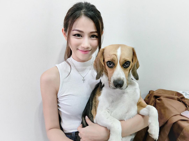 co ban gay thuong nho vi ve ngoai xinh xan cung nu cuoi quyen ru