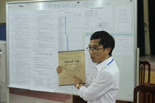 sang nay bat dau lam bai thi ngu van thpt quoc gia 2017