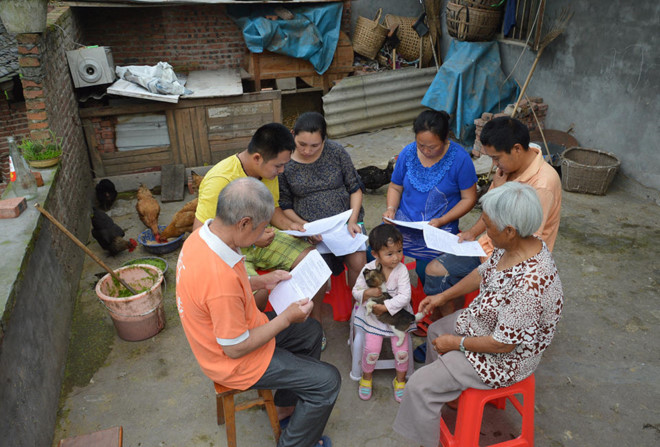 cha dao huyet cho con gai om nang nam xuong dan thich nghi