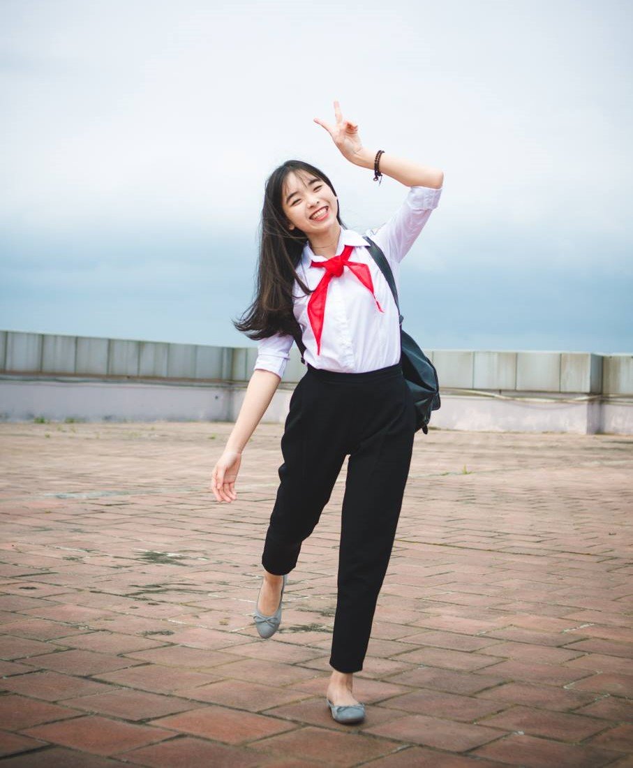 nu sinh tot nghiep xuat sac khoa triet hoc voi khoa luan diem 10