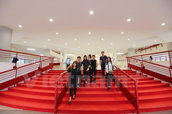 Ngắm giảng đường hiện đại nhất Việt Nam của Đại học Kinh tế Quốc dân ngam giang duong hien dai nhat viet nam cua dai hoc kinh te quoc dan