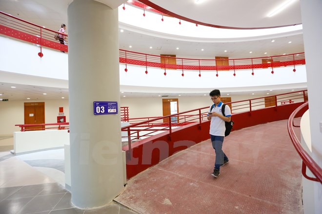 Ngắm giảng đường hiện đại nhất Việt Nam của Đại học Kinh tế Quốc dân ngam giang duong hien dai nhat viet nam cua dai hoc kinh te quoc dan