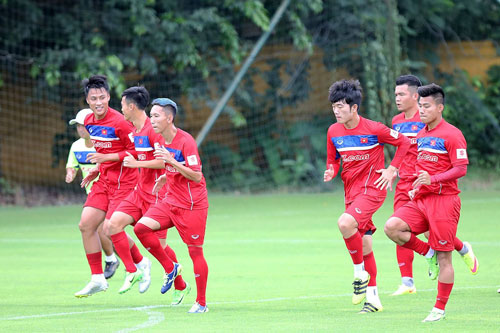 mac hong quan tro lai co loi hai hon xua
