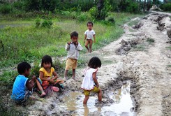 Đa thê ở buôn nghèo