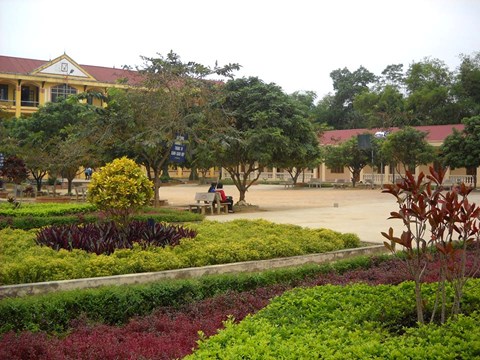 tuyen quang mot hoc sinh lop 12 bi danh chet tai truong