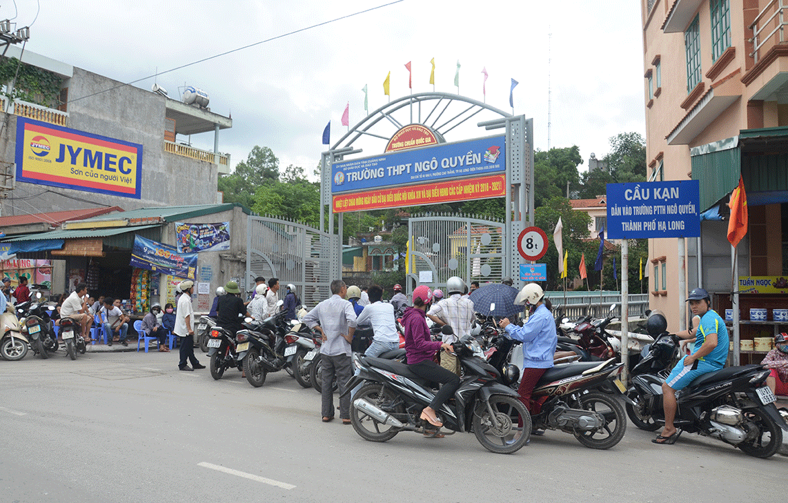quang ninh xuat hien thong bao la cua truong mam non cho phu huynh