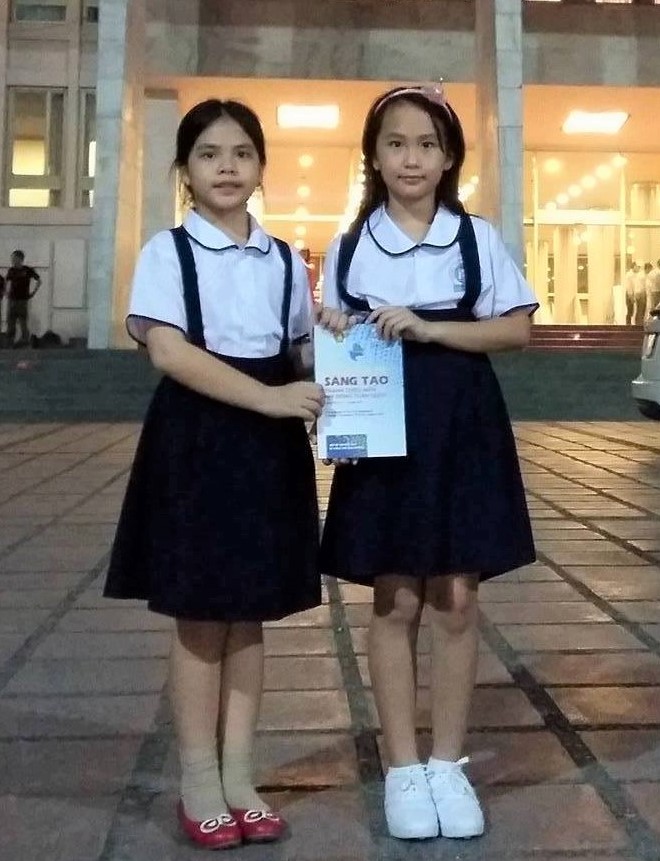 doi ban lop 2 sang tao album the gioi dong vat ngo nghinh tu la cay