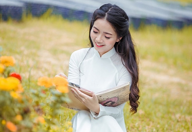 co giao 9x truong amsterdam ket noi hoc sinh qua facebook zalo
