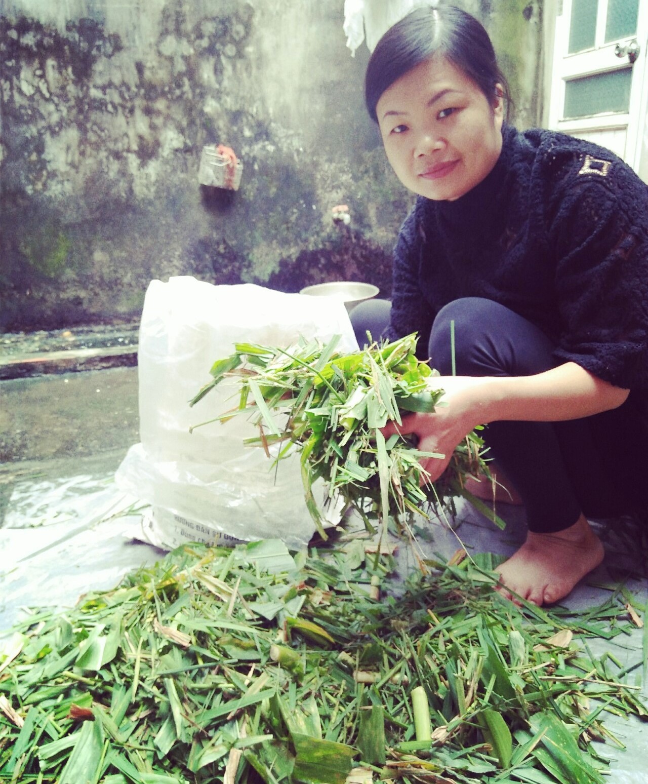 co giao ha noi day hoc sinh lam keo lac keo vung de ban
