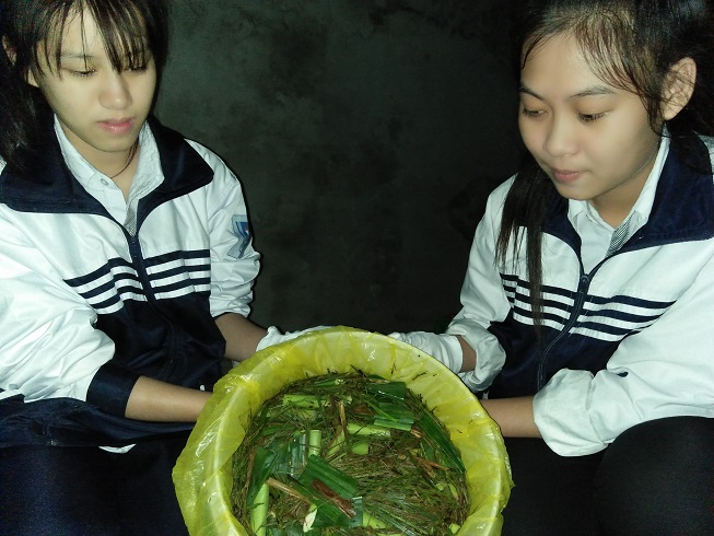 co giao ha noi day hoc sinh lam keo lac keo vung de ban