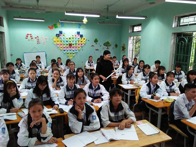 co giao ha noi day hoc sinh lam keo lac keo vung de ban
