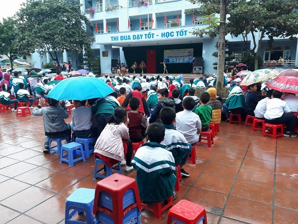 chuc mung ngay nha giao viet nam 2011