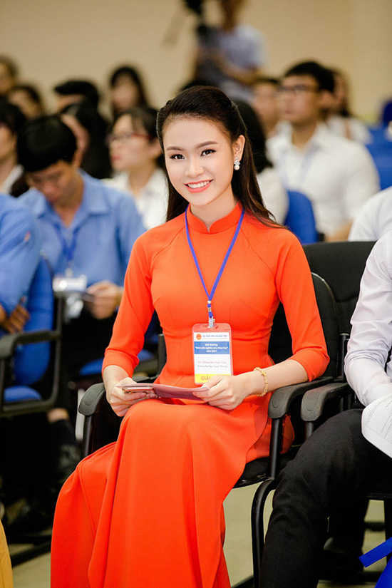 phung bao ngoc van gianh them giai thuong khoa hoc