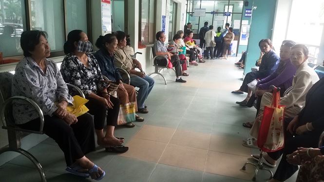 TPHCM: Bệnh nhân ồ ạt nhập viện vì trời lạnh bất thường tphcm benh nhan o at nhap vien vi troi lanh bat thuong
