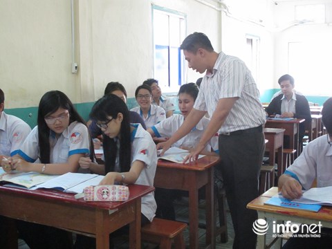 mien giam hoc phi cho sinh vien su pham tao nen bat cong lon