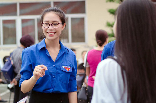 gap tan hoa khoi xinh dep da tai cua dai hoc ngoai thuong