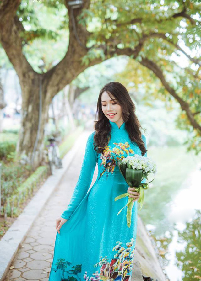 gap tan hoa khoi xinh dep da tai cua dai hoc ngoai thuong